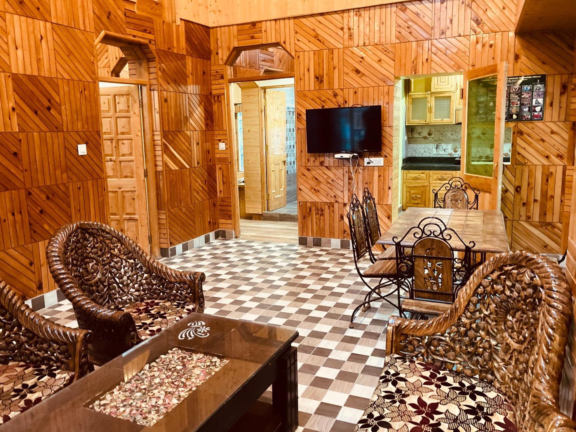 Woods Villa Cottages Manali - 1,2,3,4 Cottages & Villas Available In Manali With Scenic Mountain View — Photos 3