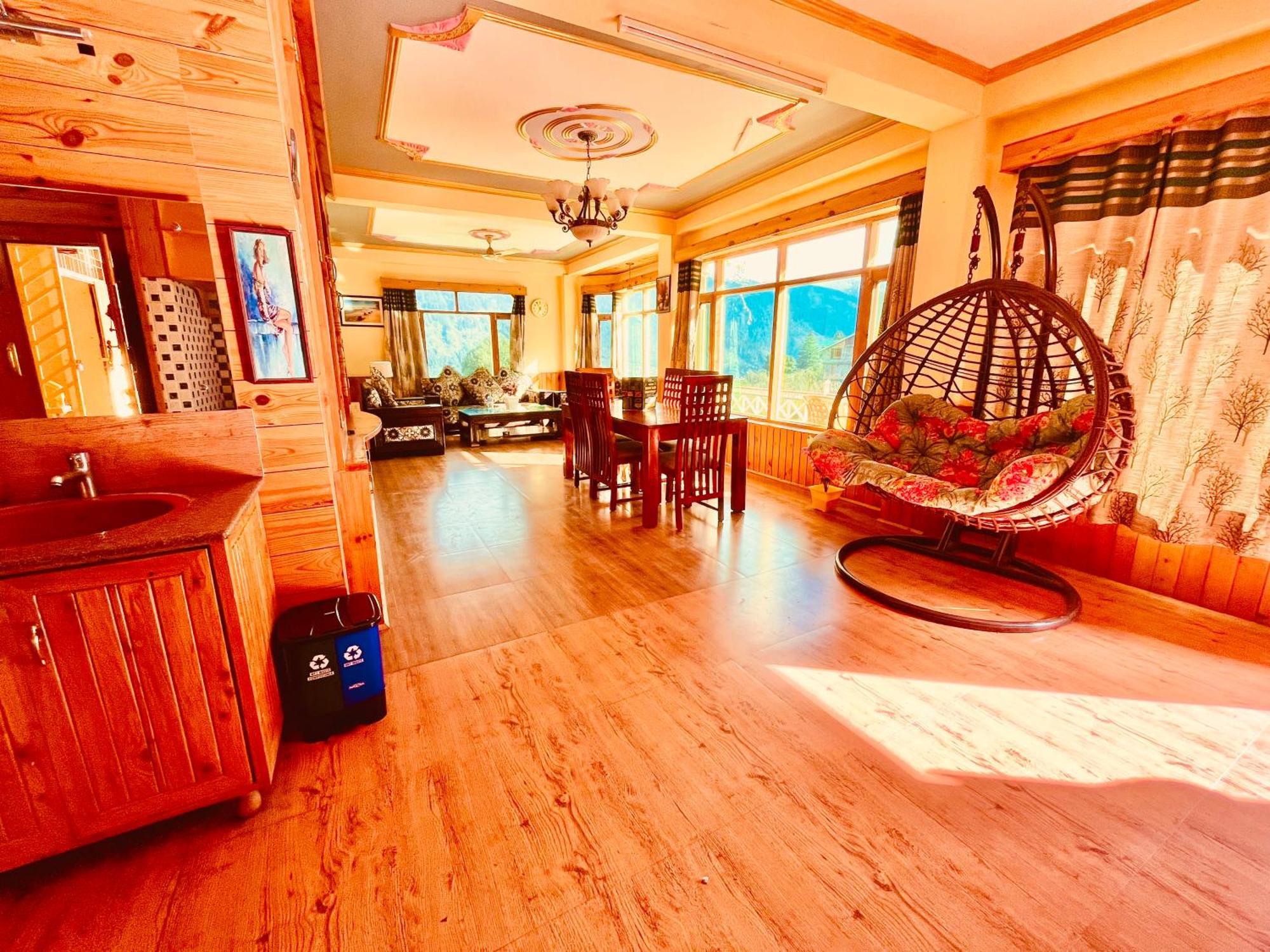 Woods Villa Cottages Manali - 1,2,3,4 Cottages & Villas Available In Manali With Scenic Mountain View — Photos 2