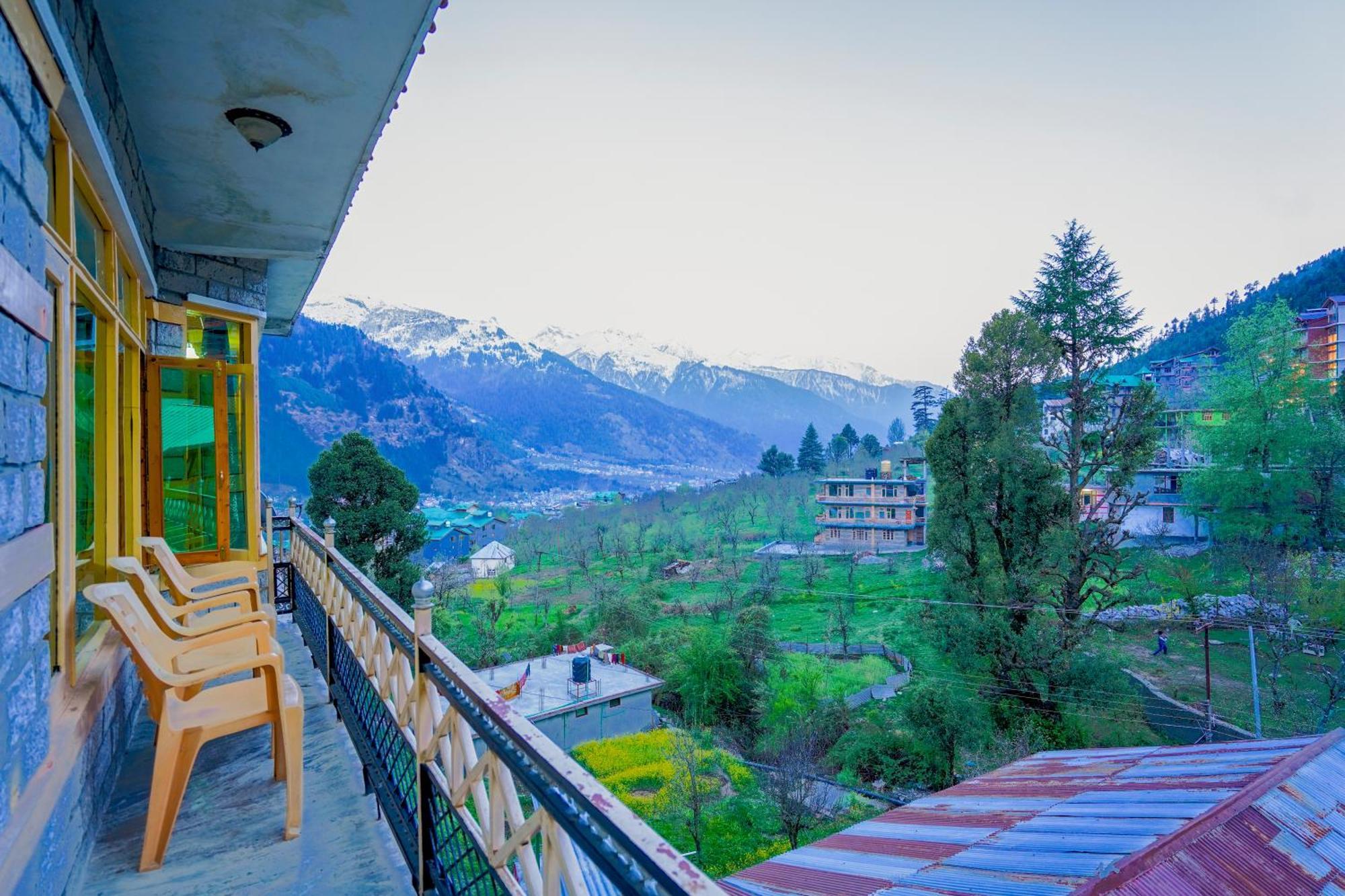 Woods Villa Cottages Manali - 1,2,3,4 Cottages & Villas Available In Manali With Scenic Mountain View — Photos 1